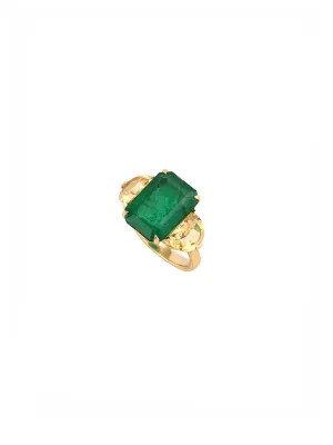 10.32ct Emerald Citrine 18K Gold Three Stone Cocktail Ring