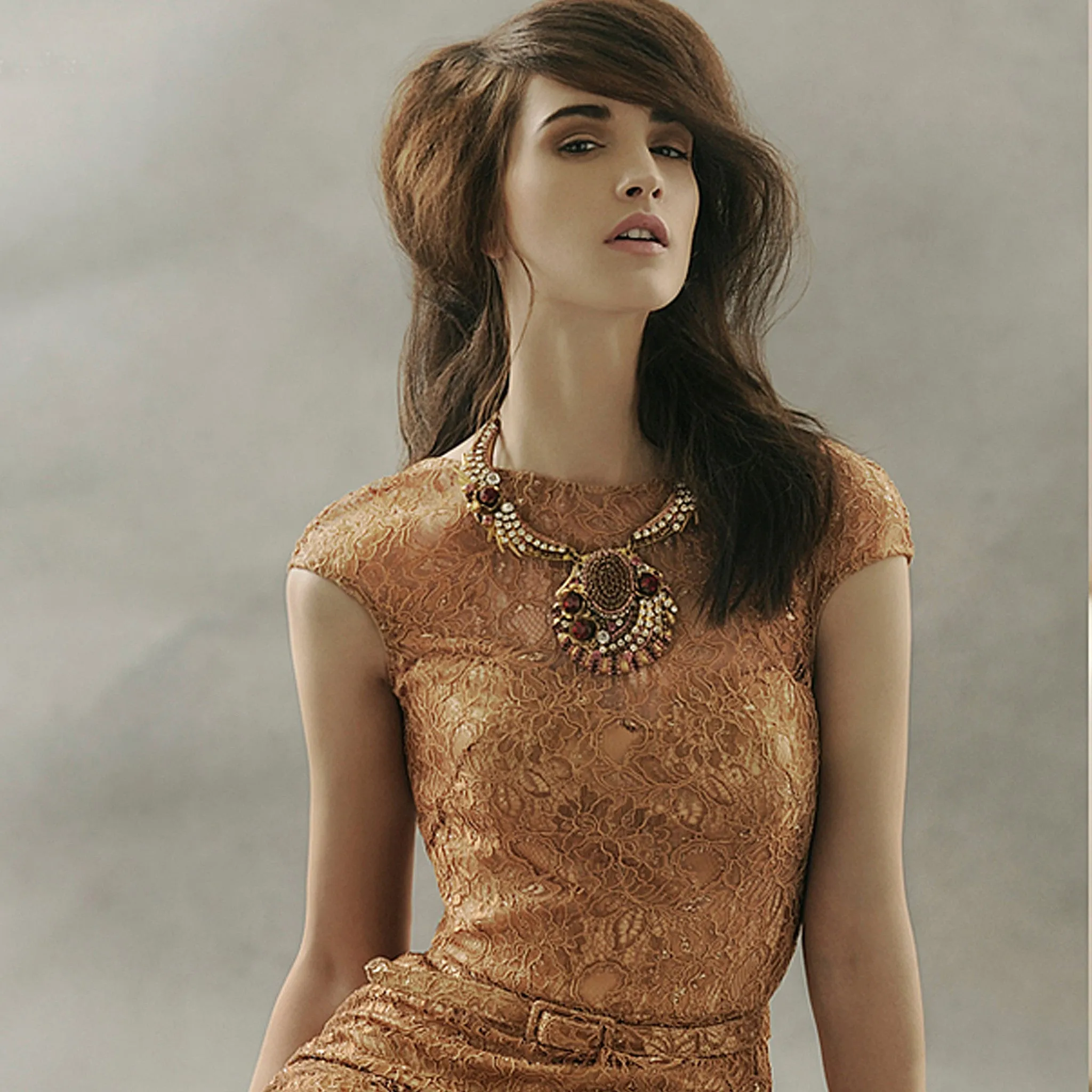 #1051n Gold Tone Collar/Pendant Statement Necklace With Crystal, Pink & Ruby Rhinestones & Flowers