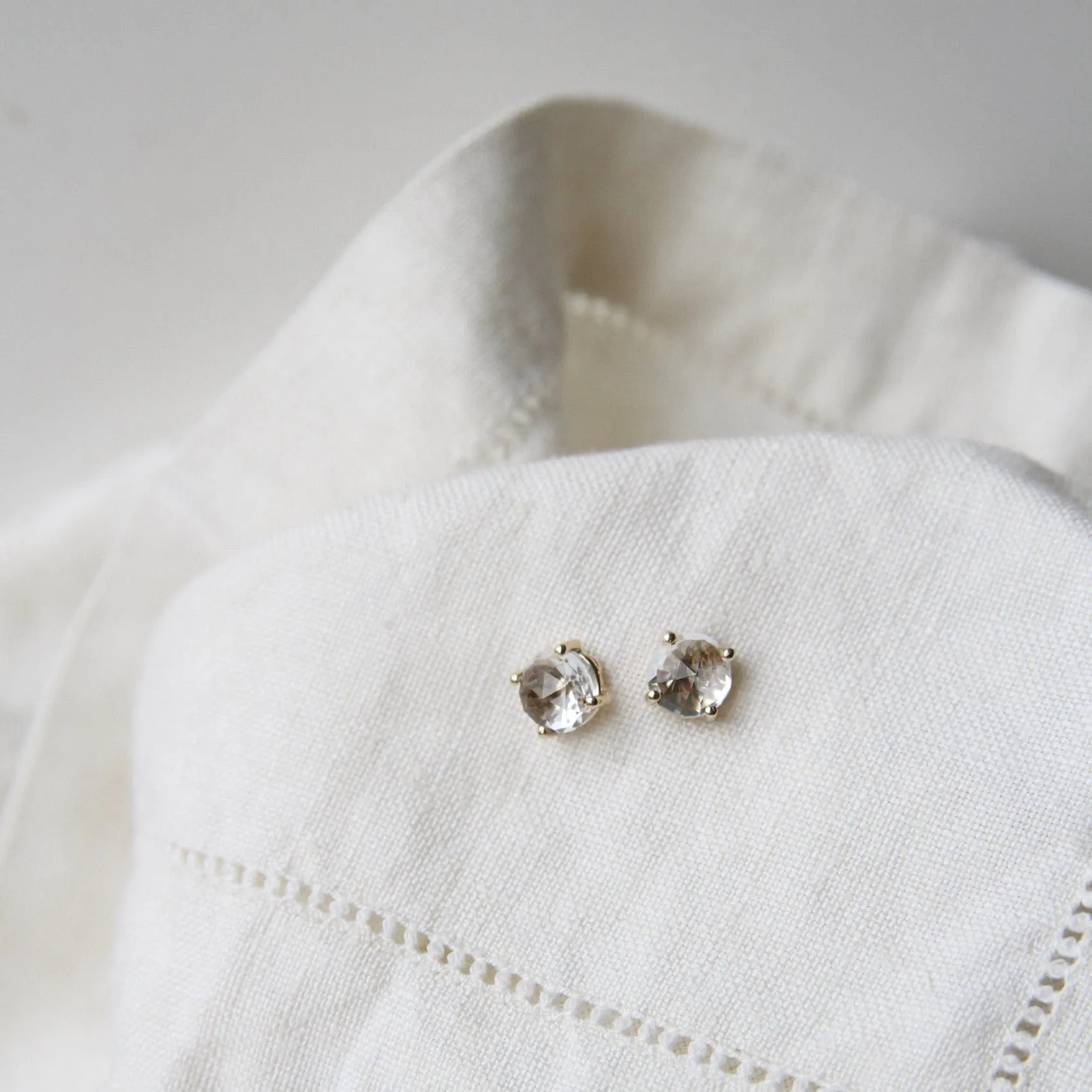 14k Gold and White Topaz Earring