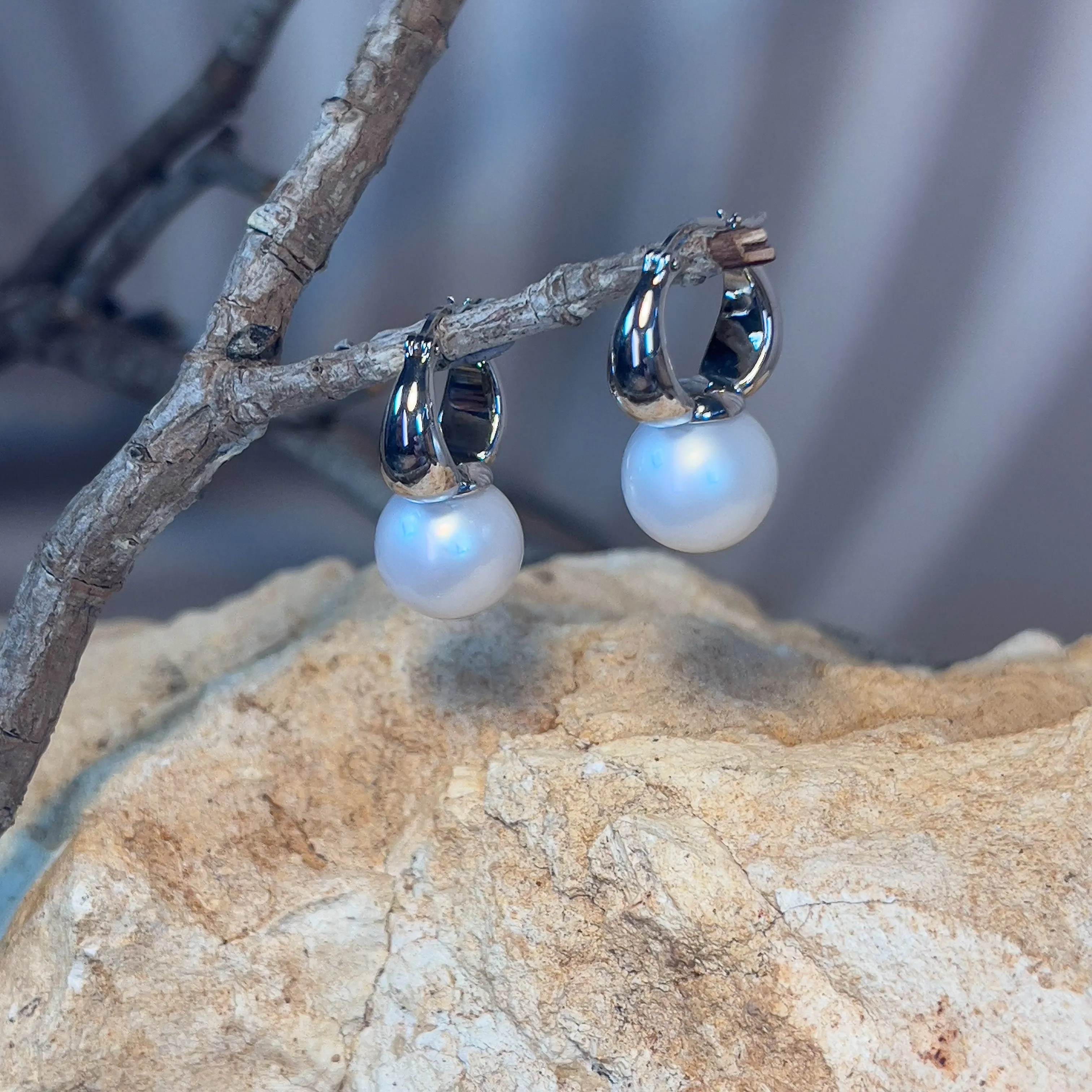 18kt White Gold Soft White South Sea 12-12.5mm huggie style earrings