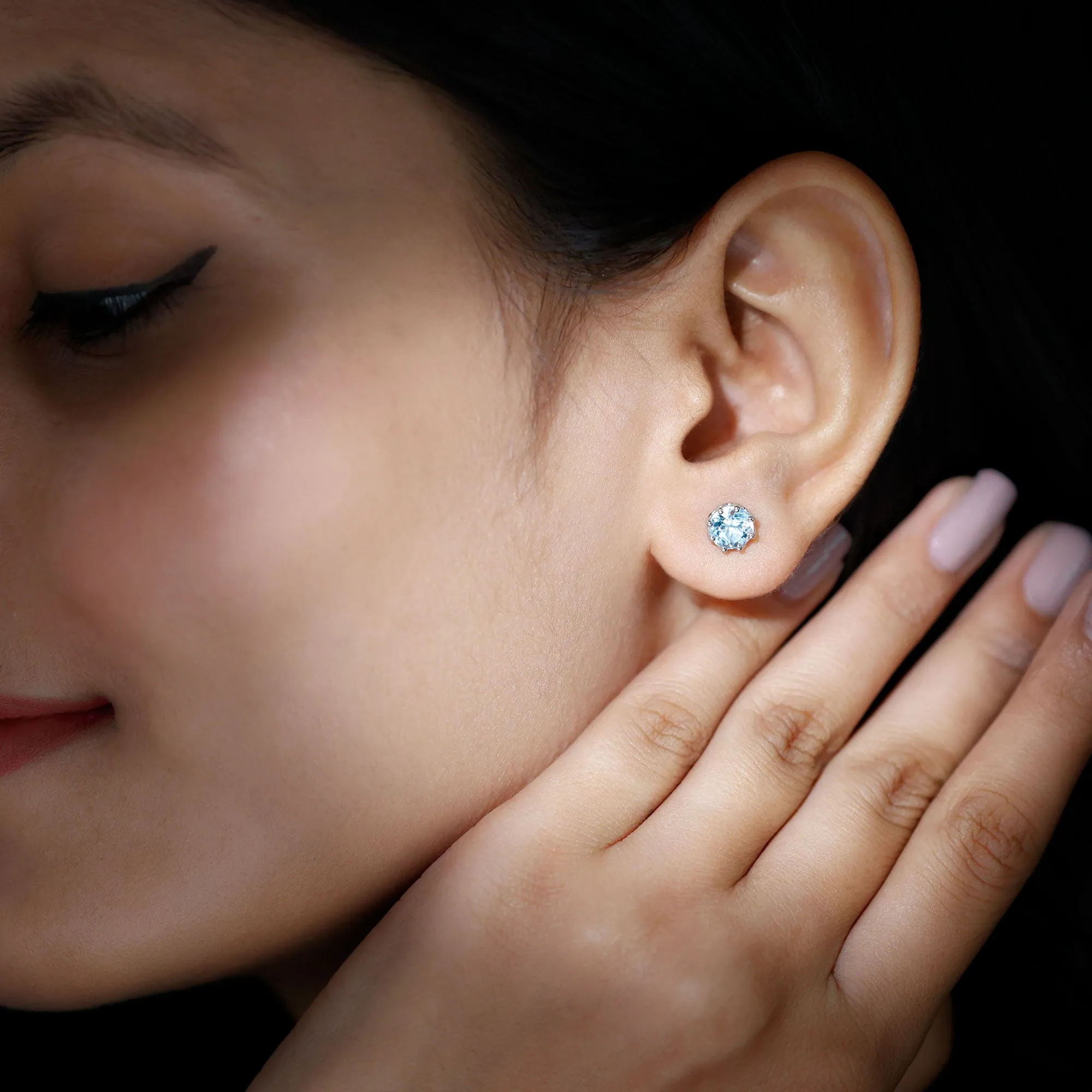 6 MM Decorative Sky Blue Topaz Solitaire Stud Earrings