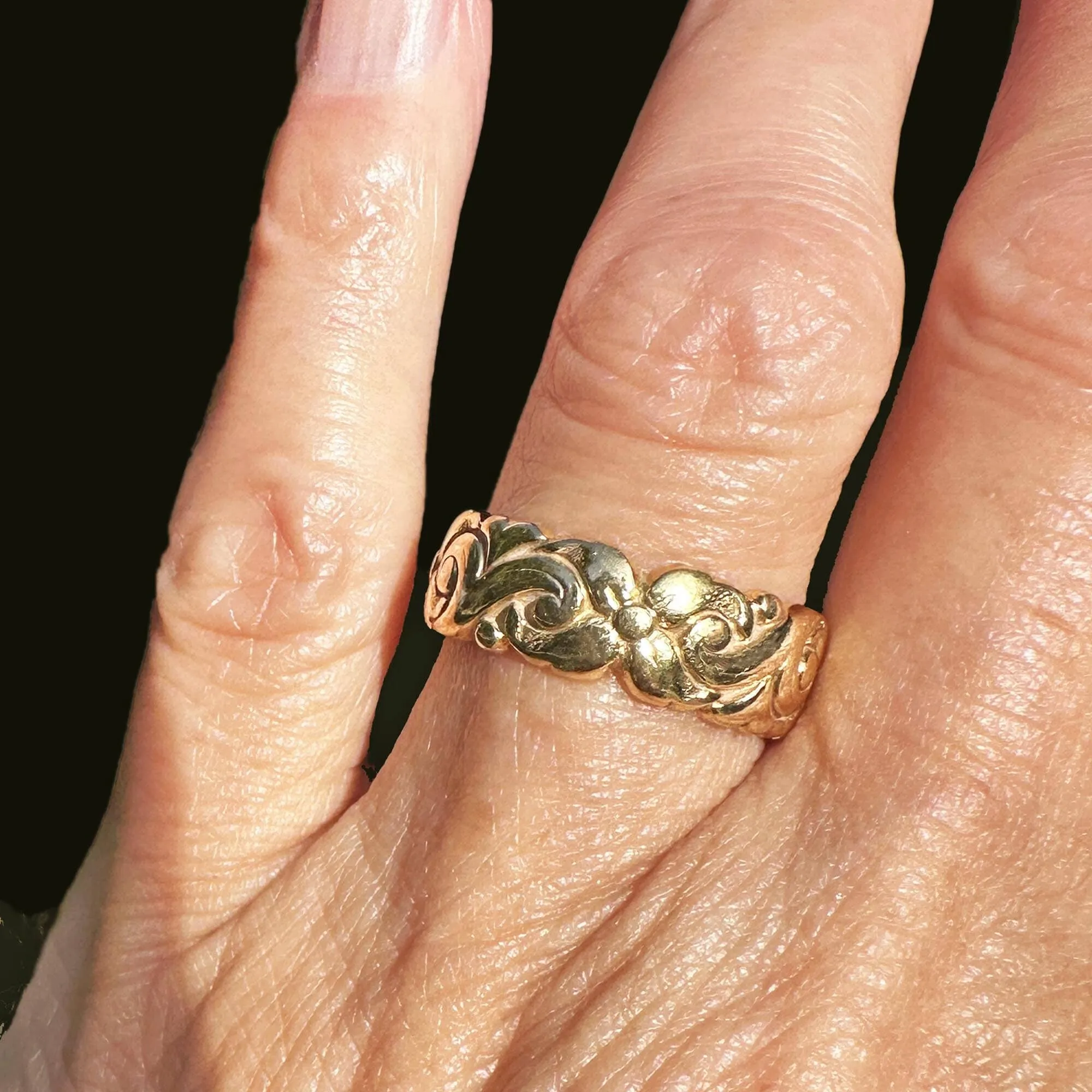 Antique 18K Gold Floral Carved Wide Wedding Ring Band