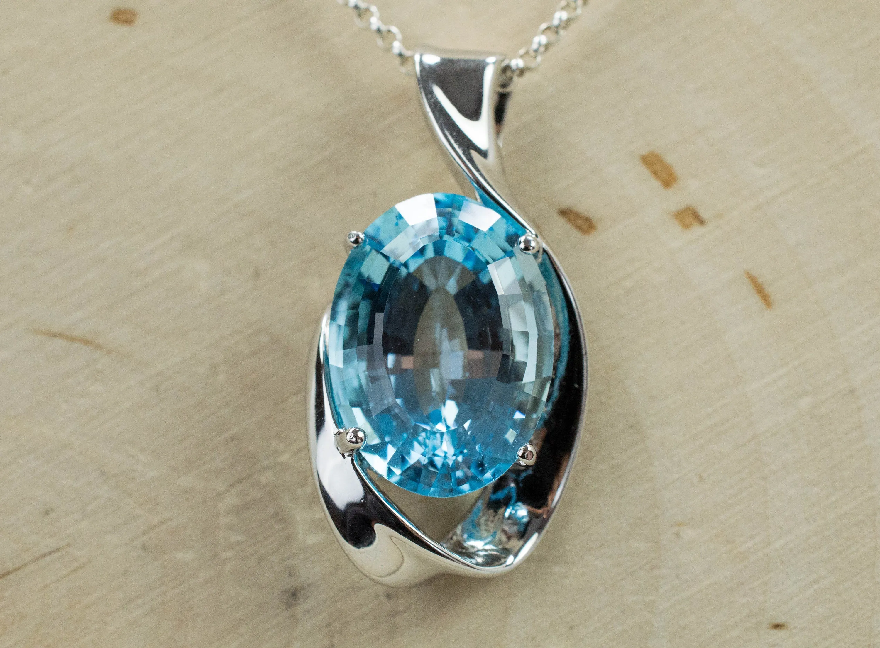 Blue Topaz Pendant; Genuine Brazilian Topaz; 15.660cts