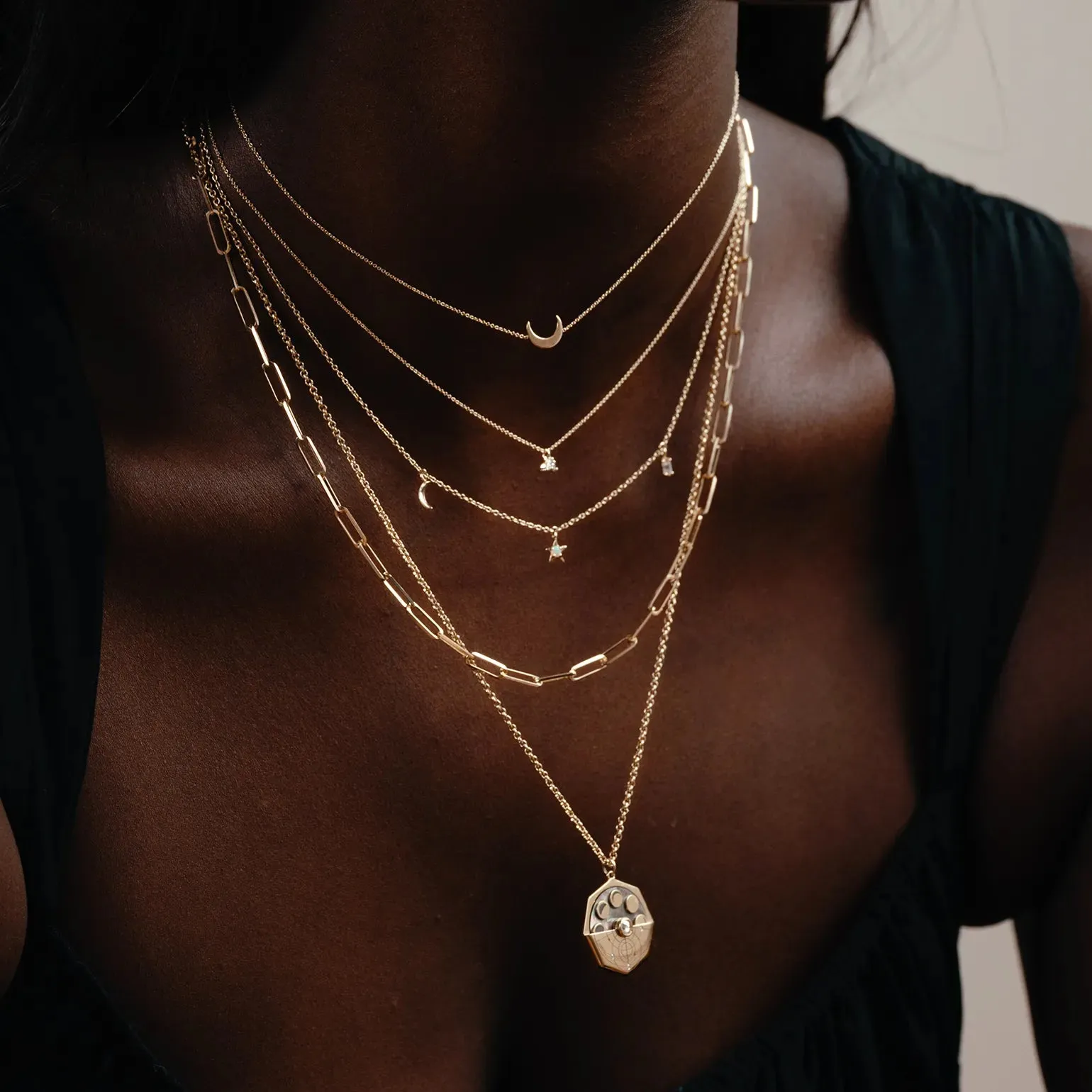Bright star baguette necklace - yellow gold, diamond, opal