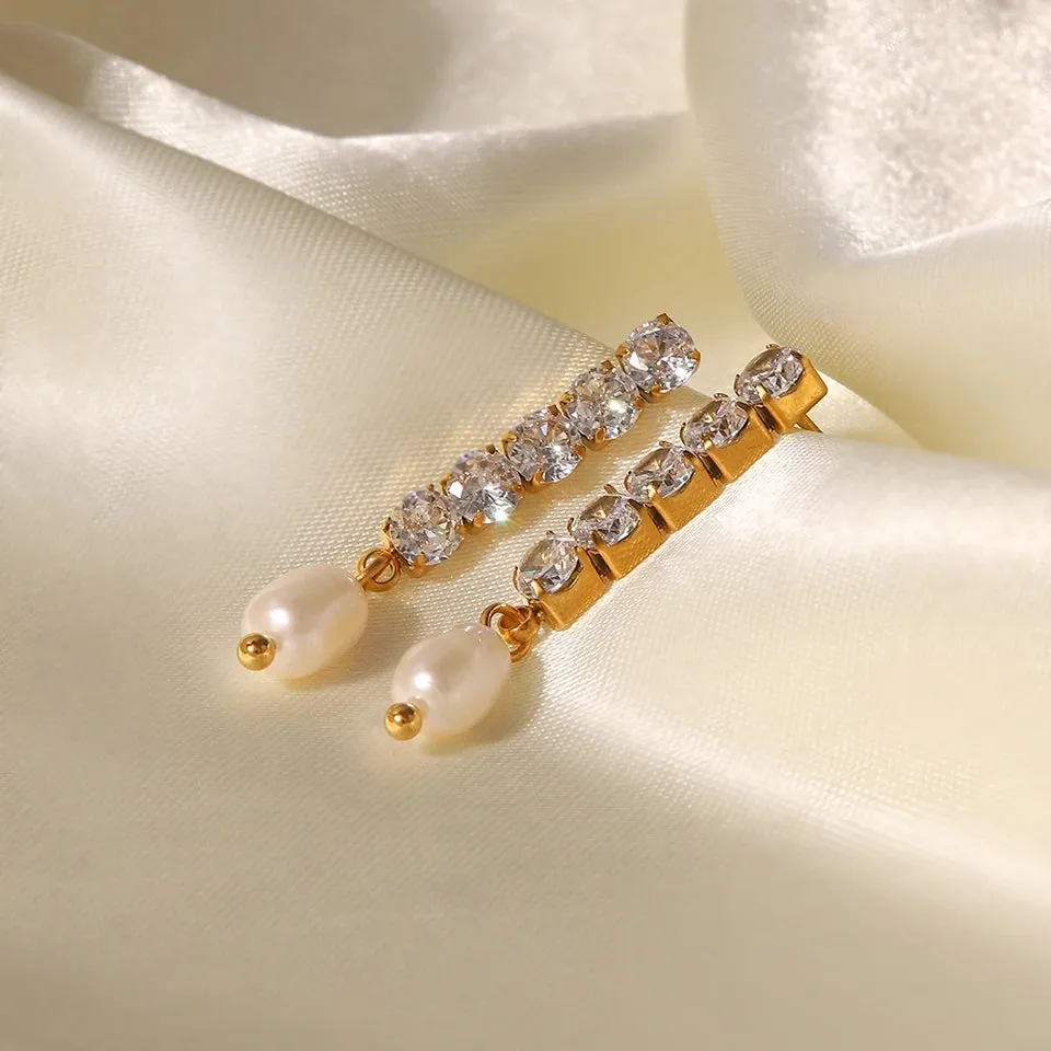 Faye Pearl Earrings