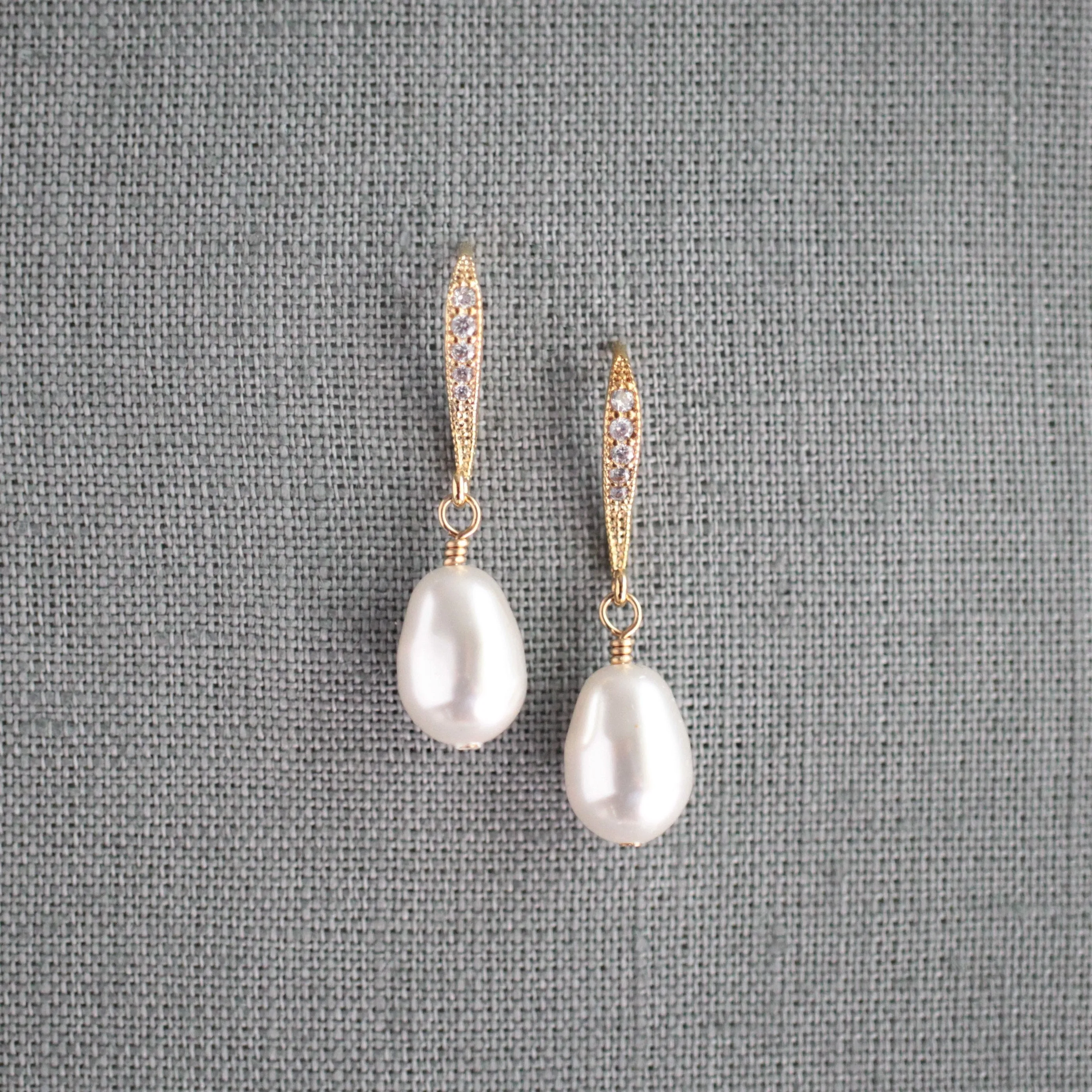 Pear Pearl Drop Gold Earrings and Bracelet Set