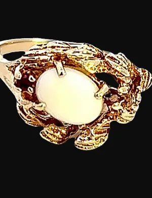"Valentine's Glow: 10K Yellow Gold Opal Ring"
