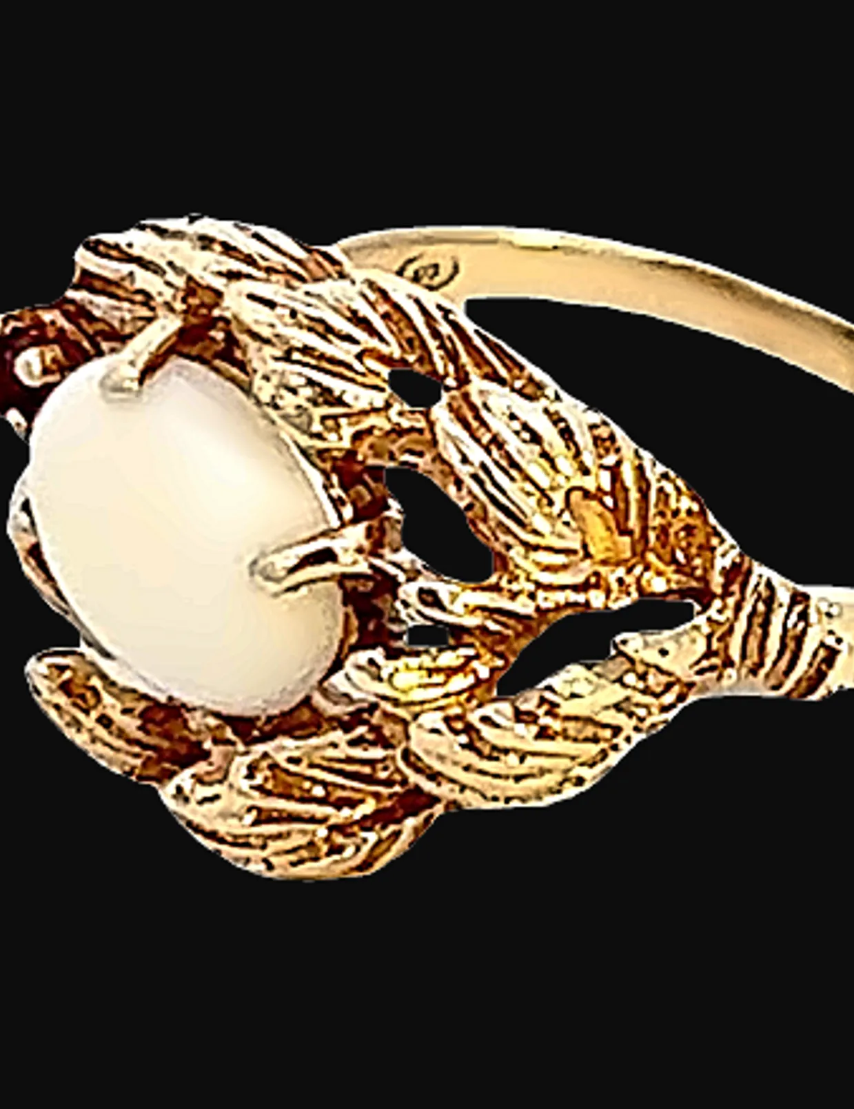 "Valentine's Glow: 10K Yellow Gold Opal Ring"