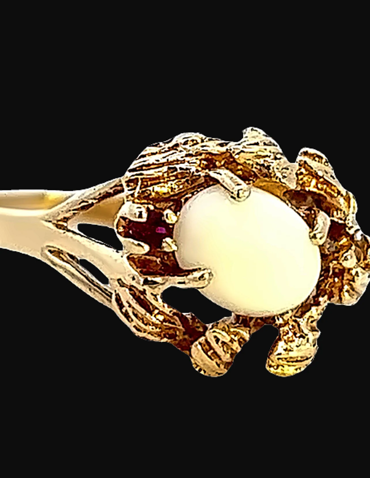 "Valentine's Glow: 10K Yellow Gold Opal Ring"