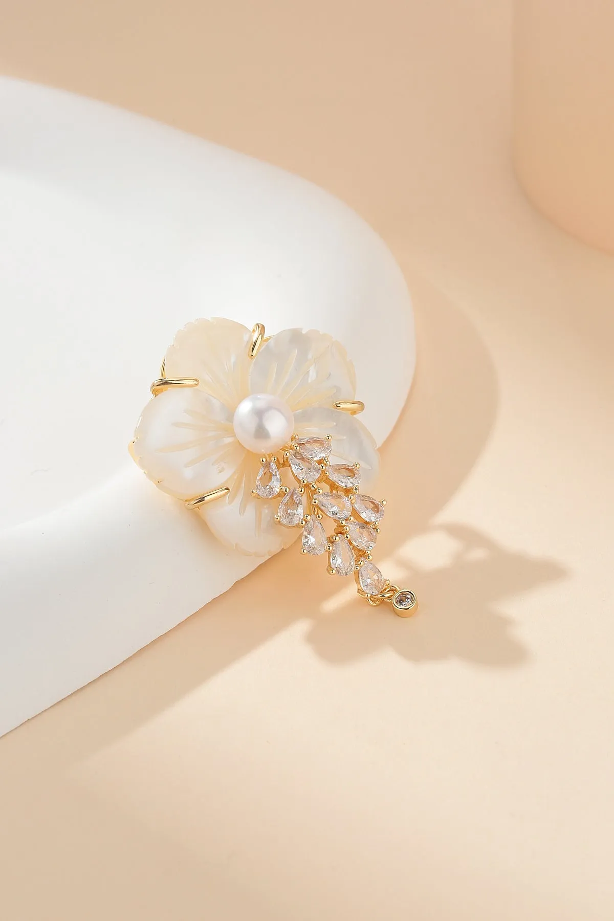 Shell Carved Flower Pearl Cubic Zirconia Brooch