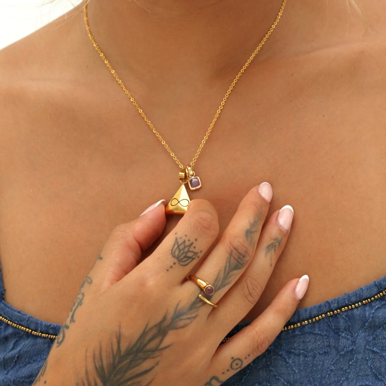 SURVIVOR Necklace Gold