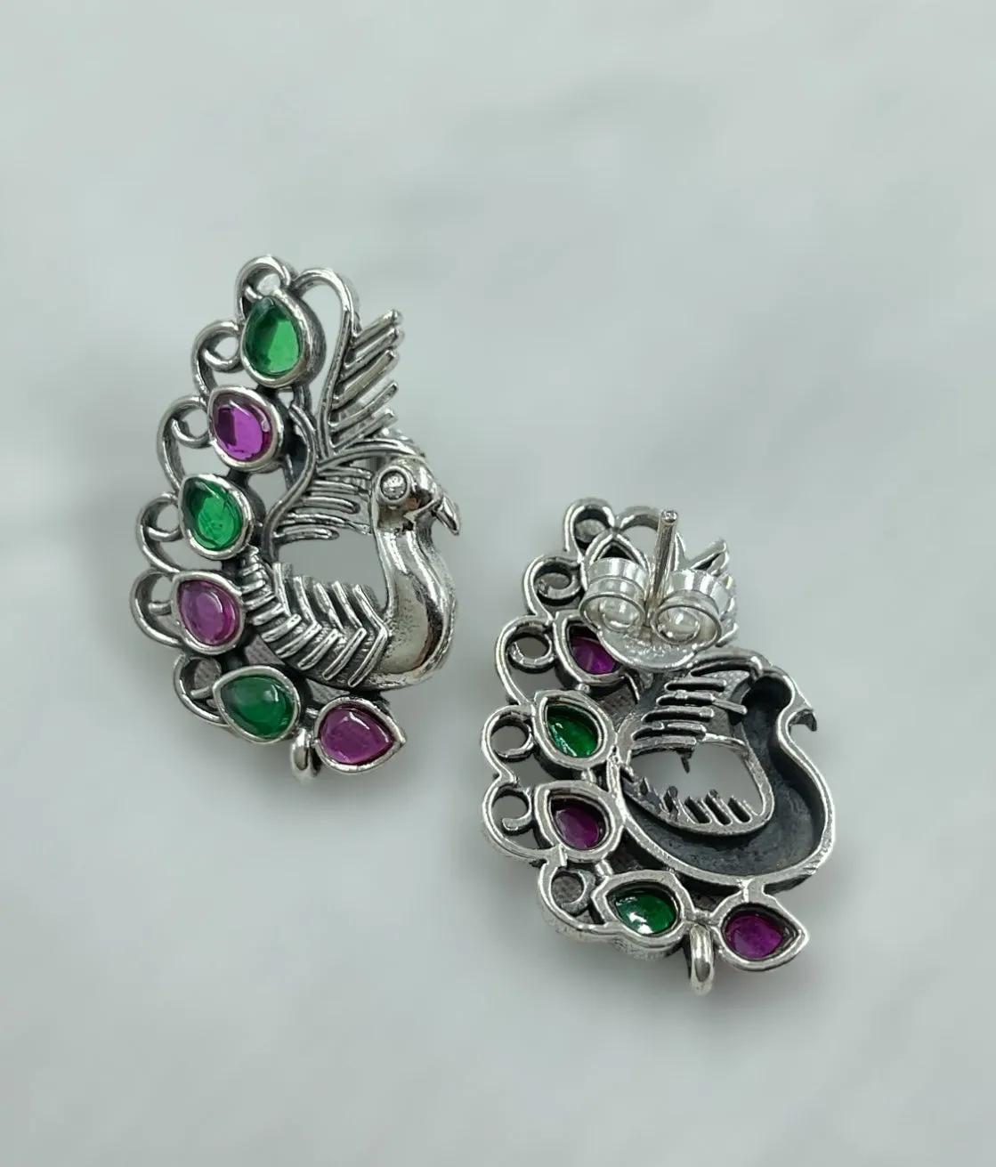 The Amukta Silver Gemstone Earstuds (Red/Green)