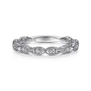 Victorian Scalloped Diamond Wedding Band