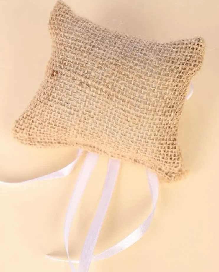 VINTAGE RING CUSHION