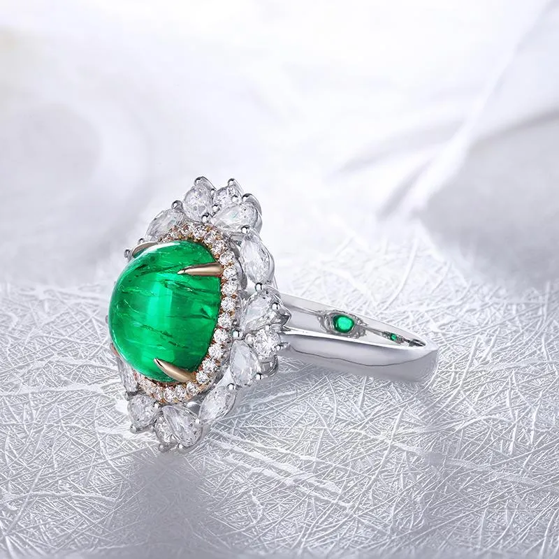 Women's luxury cocktail ring with colombian emerald and jewelems diamond SKU: 6142062